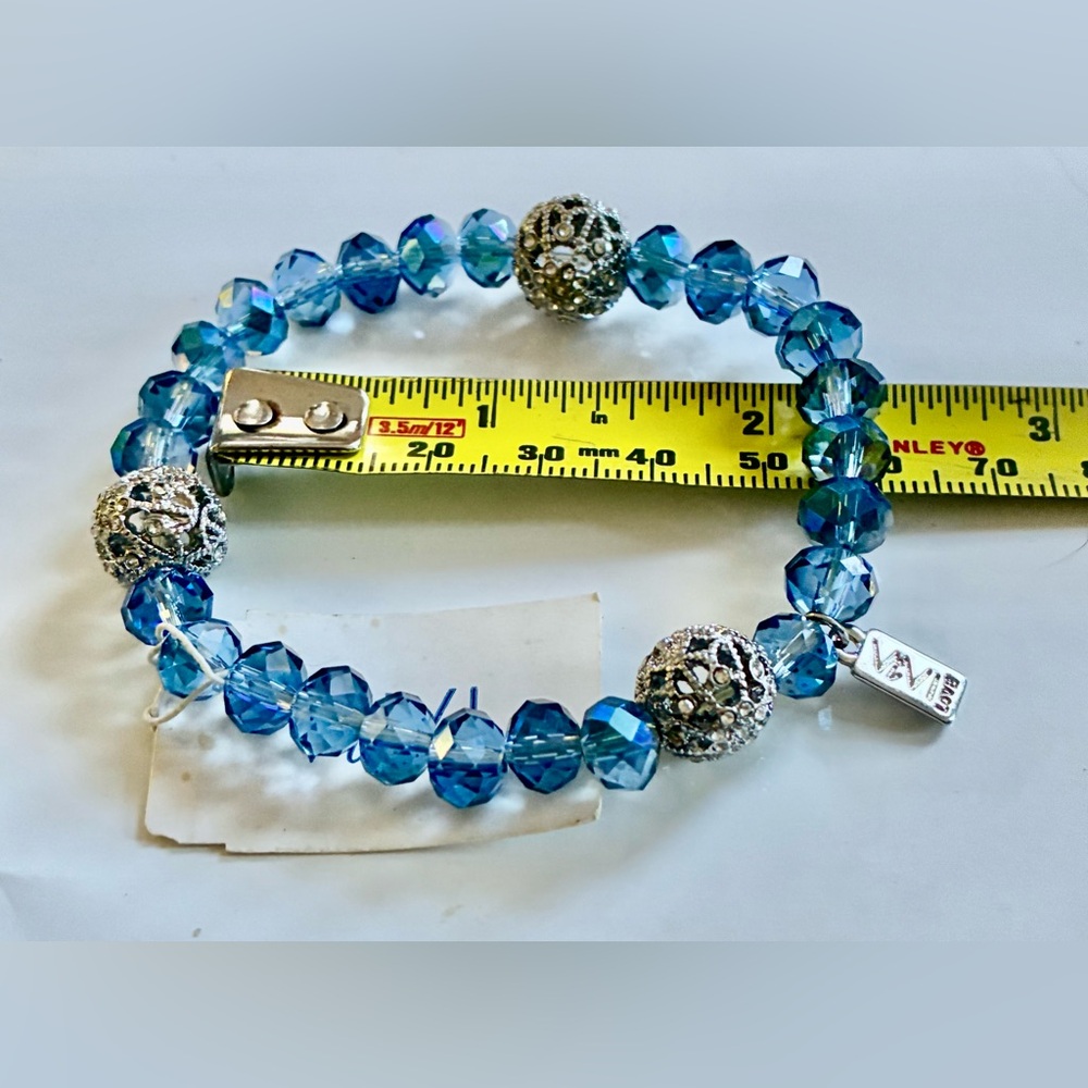 π§π»ββοΈ ViVI Blue Faceted Crystal Bracelet with Silver Tone Balls - Picture 7 of 8